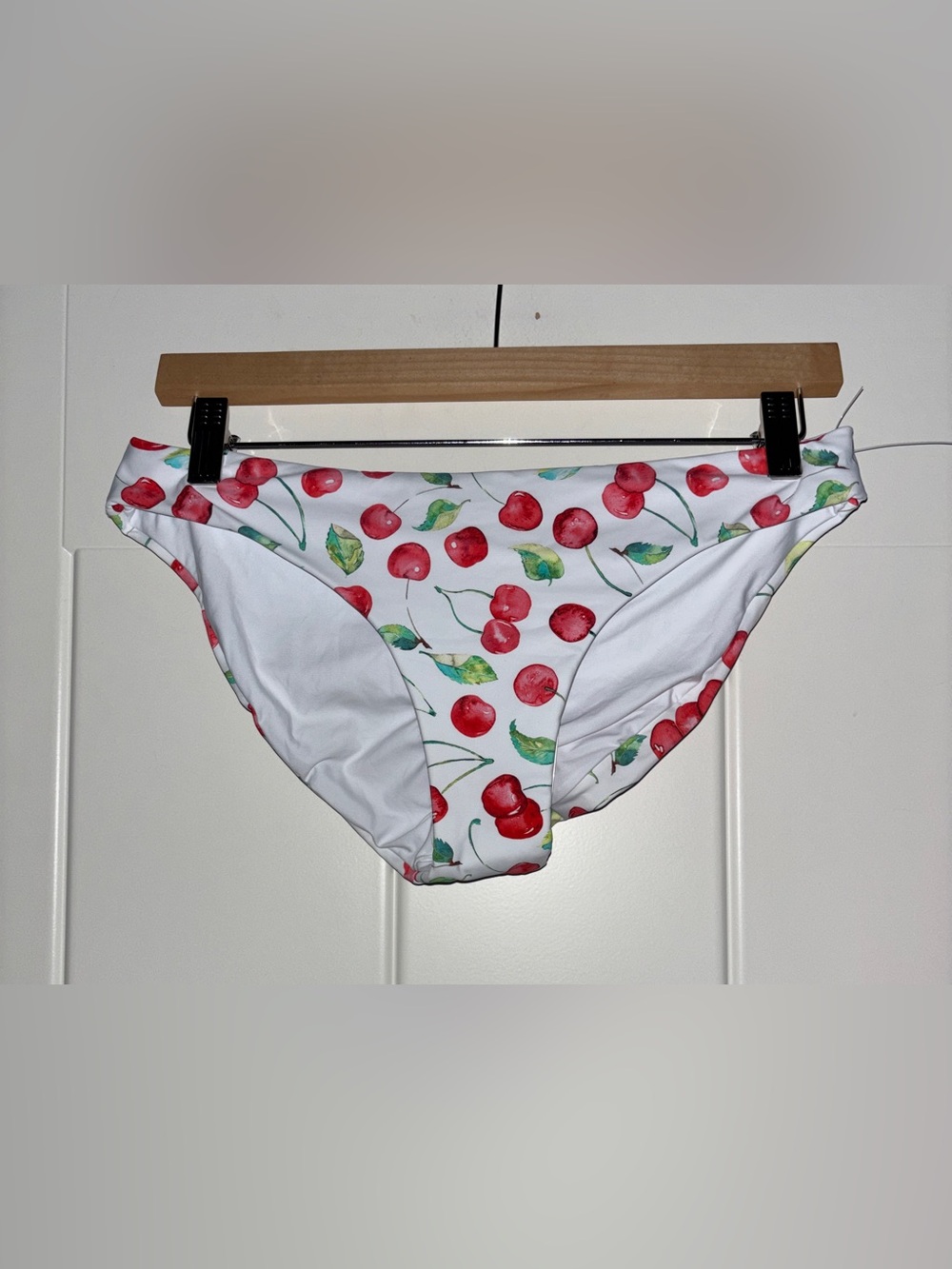 PilyQ Cherries Basic Ruched Bikini Bottom Women L NEW Cabana Chic Beachy Resort